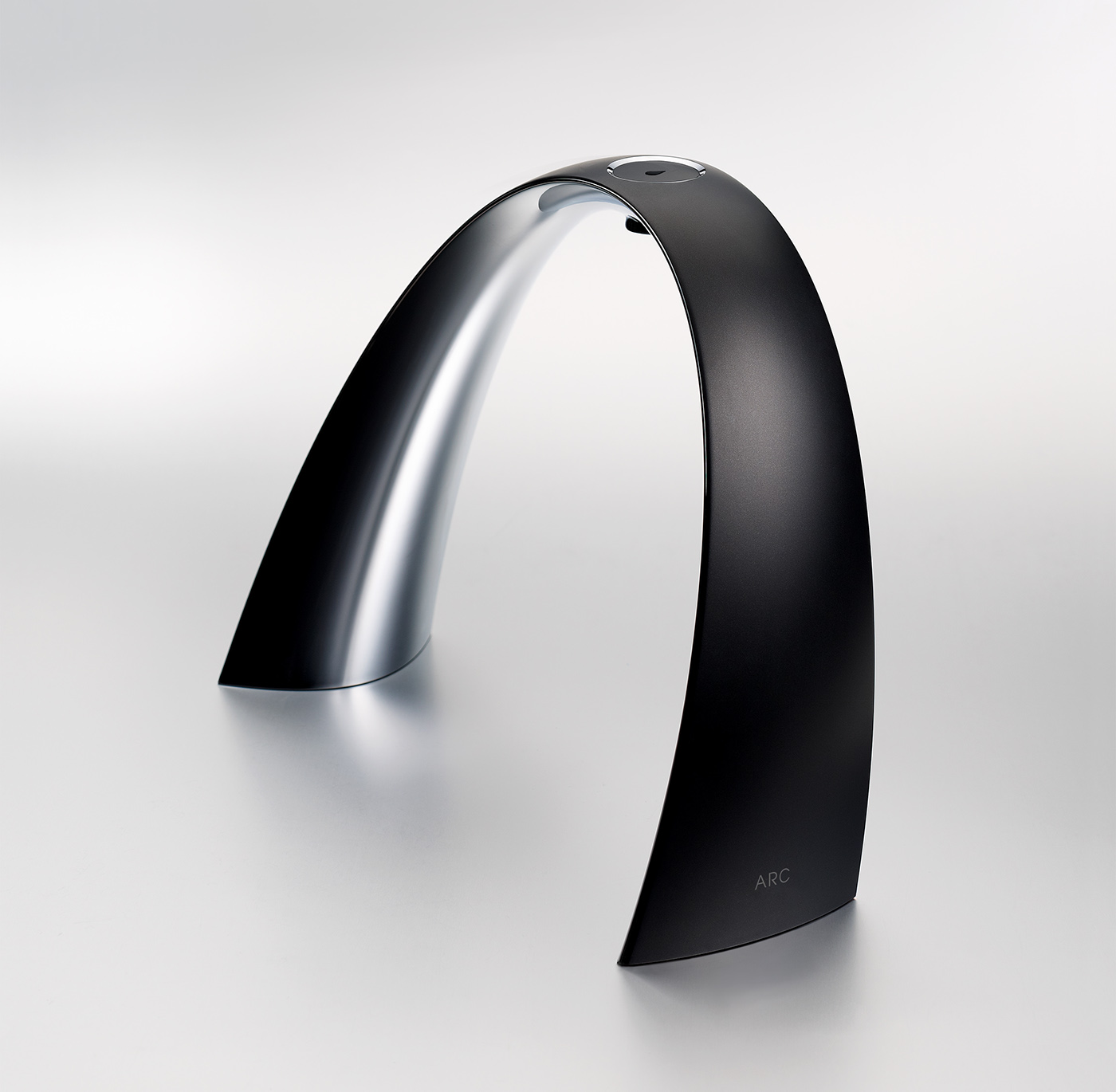arc，silver，black，drinking water，streamline，water tap，
