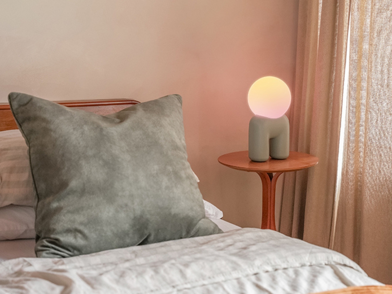 Atmosphere lamp，2026 iF Design Award，Coil Interactive Light，Retro，
