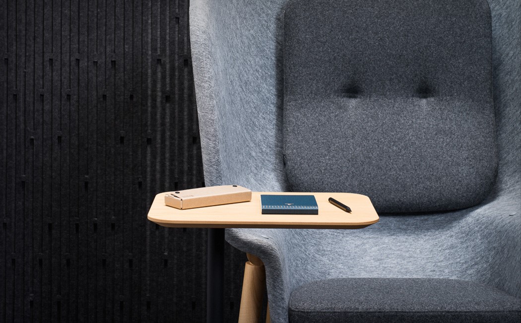 chair，PET plastic，The Form.，Benjamin Hubert，Reprint，