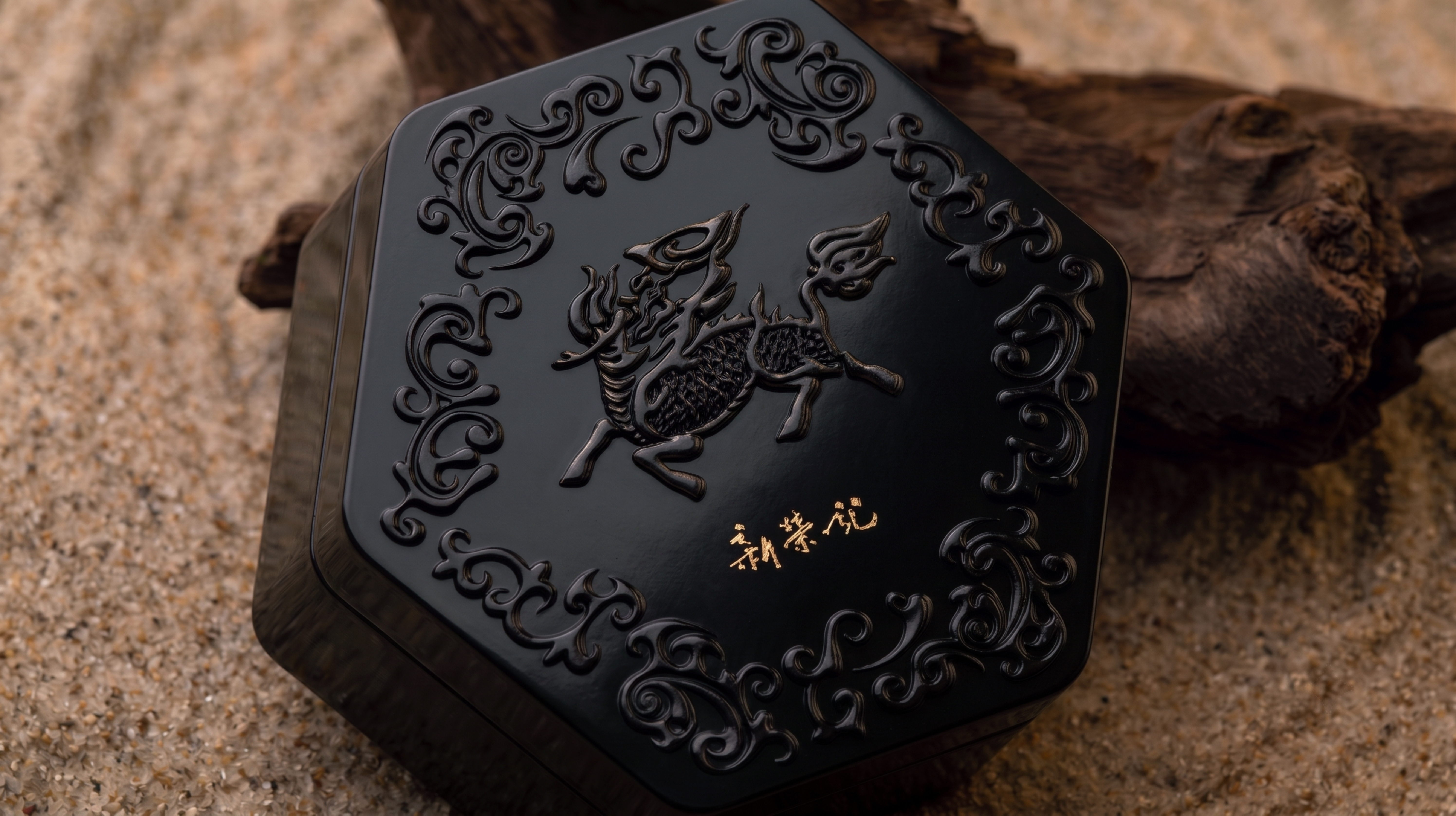 New Rongji，Box design，Almond cookie，packing design，Modeling design，Hexagon box，Protrusion process，high-end，