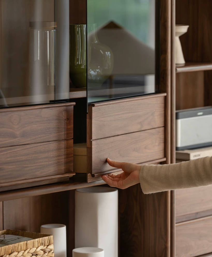 Black walnut furniture，Solid wood furniture，Residential Furniture，furniture design ，Original design，Black Walnut Bookcase，