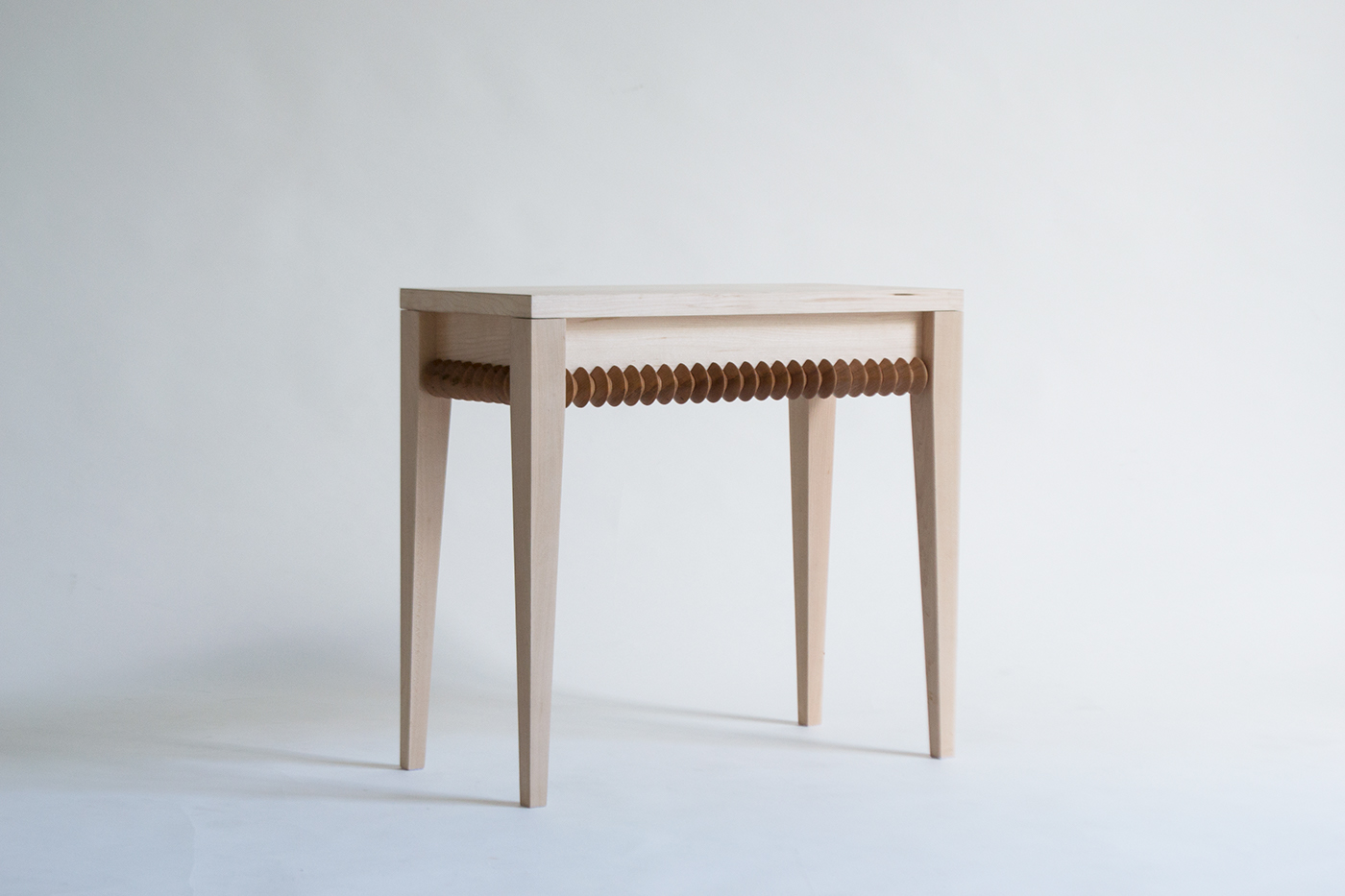 wooden ，Table，bead，