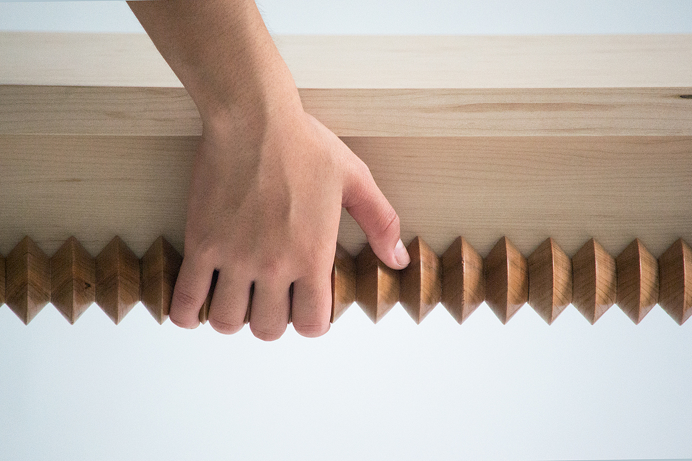 wooden ，Table，bead，