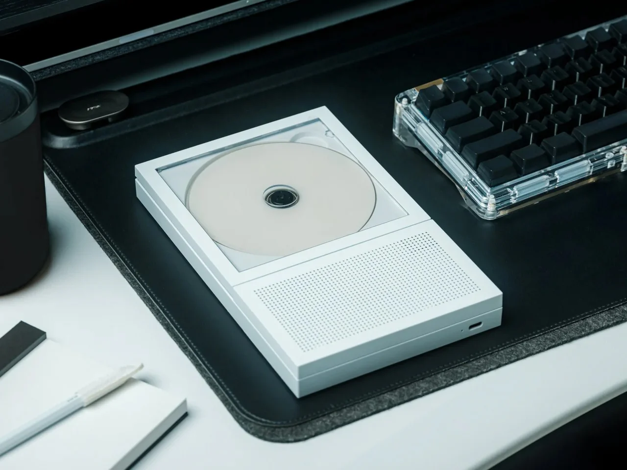 Portable CD Player，Hi-fi，cover design ，Retro Revival，Entity Album，