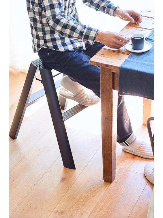 ladder，lucano，industrial design，Daily good things to share，100 a good design.，Shi Xiaoxi，Home Furnishing Daily，four-corner ladder，Why is this design good?，Side table，Sharing furniture.，Household ladder，stool，Japan excellent design award，home aesthetics，product design，Home design，