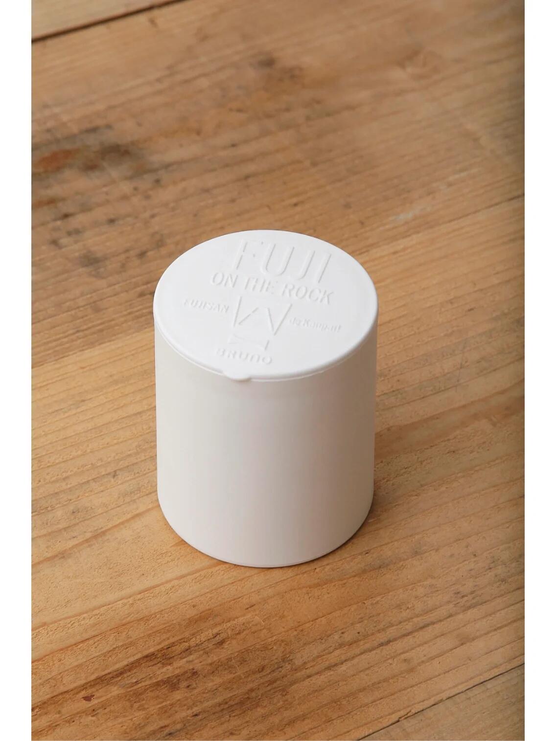ice block，industrial design，Ice maker，Bruno，product design，Notes Inspiration，Good things in summer，The silence，Shi Xiaoxi，Daily good things to share，Summer Drinks，A toast to summer.，Japanese design，Mount Fuji ice cube，Why is this design good?，