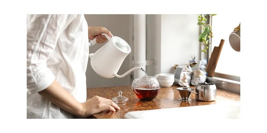 industrial design，Electric kettle，product design，Notes Inspiration，Balmuda pour-over kettle，Kitchen good，Shi Xiaoxi，Daily good things to share，Japan excellent design award，Japanese design，Hand washing pot，Why is this design good?，Bamuda，