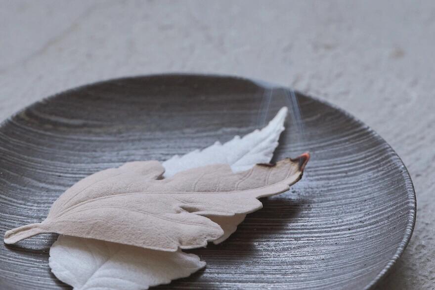 industrial design，product design，Why is this design good?，Aromatherapy，Shi Xiaoxi，and paper，Japan excellent design award，Silence Aesthetics，Japanese design，Paper Aromatherapy，Life aesthetics，