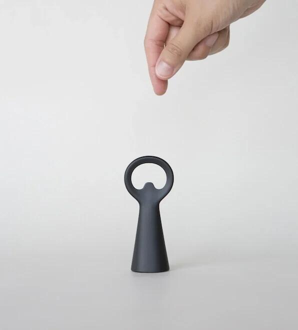 industrial design，product design，Notes Inspiration，Shi Xiaoxi，Japan excellent design award，Bottle opener，Why is this design good?，