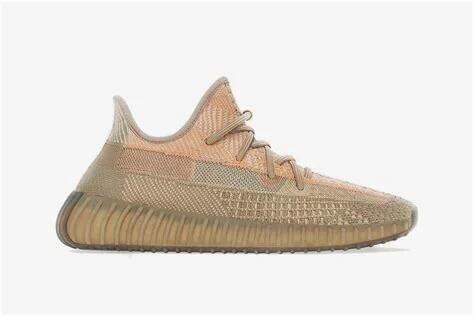 Notes Inspiration，Why is this design good?，Shoe design，Early autumn travel so wear，yeezy350，YEEZY，Shi Xiaoxi，Mission Runway，Shoe Design，