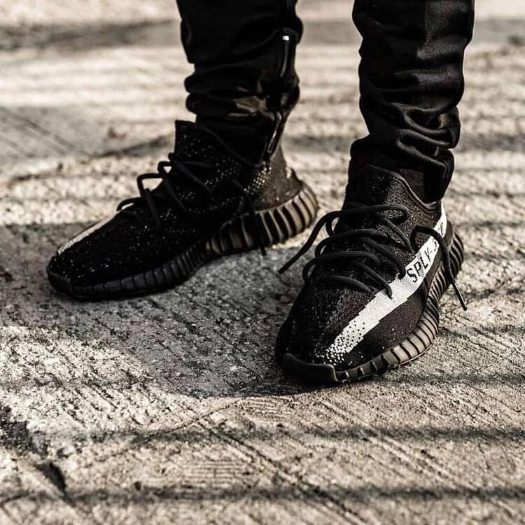 Notes Inspiration，Why is this design good?，Shoe design，Early autumn travel so wear，yeezy350，YEEZY，Shi Xiaoxi，Mission Runway，Shoe Design，