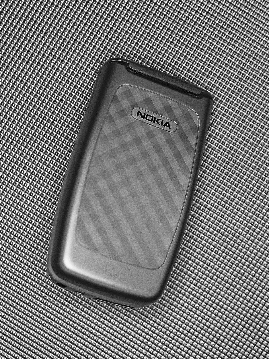 Folding mobile phone，Why is this design good?，nokia，Hello old times，Have you used Nokia?，product design，Shi Xiaoxi，NOKIA，Nokia 2650，industrial design，