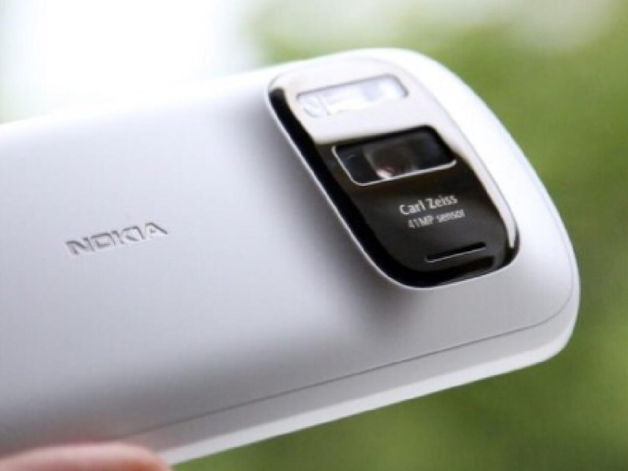 product design，NOKIA，industrial design，Shi Xiaoxi，Design case sharing，Have you used Nokia?，Try a new look，Mobile phone design，Why is this design good?，nokia，Nokia 808，
