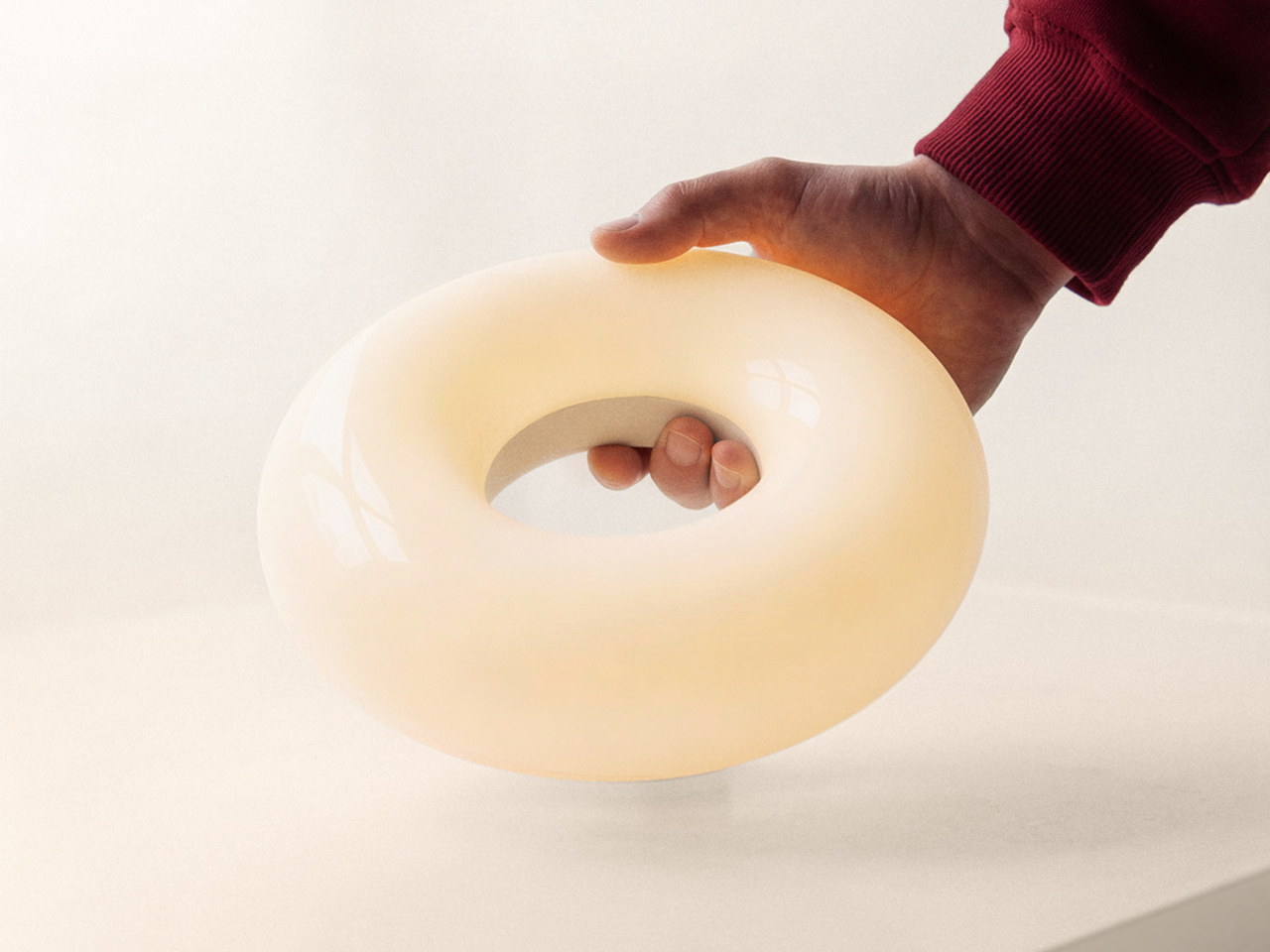 ILo，Separate table lamp，Wireless induction charging，Portable atmosphere lamp，Nordic design，