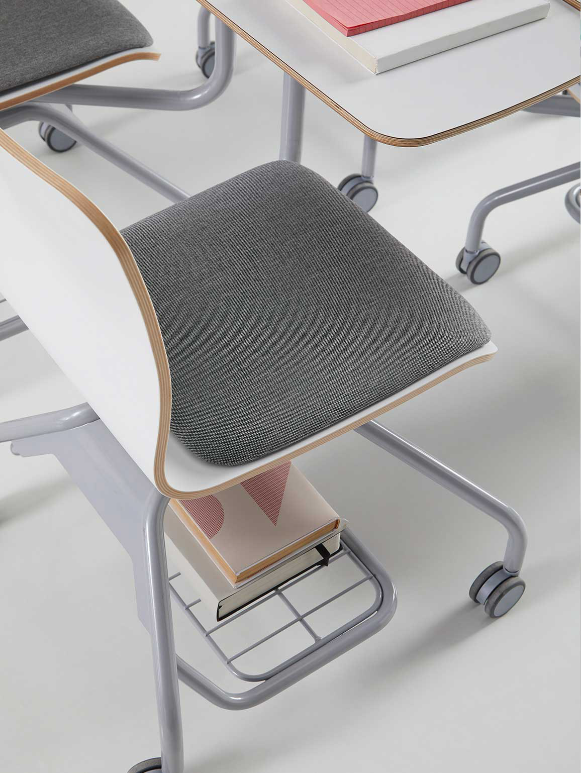 classroom，Writing chair，Federico Giner，Alegre Design，
