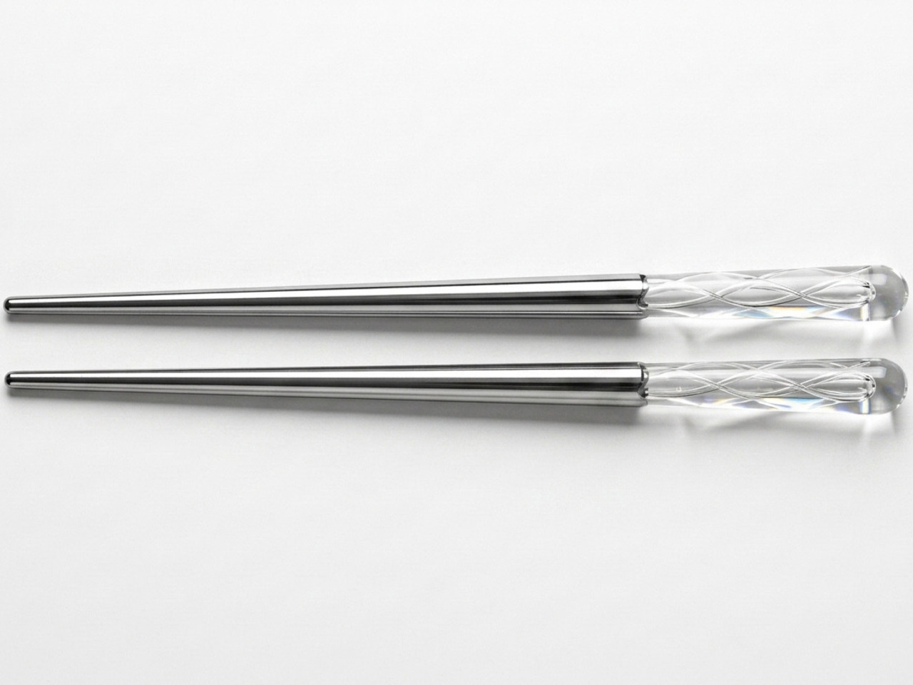 LUNARIS，luminous chopsticks，No power supply design，Stainless steel and resin，passive light-storing material，