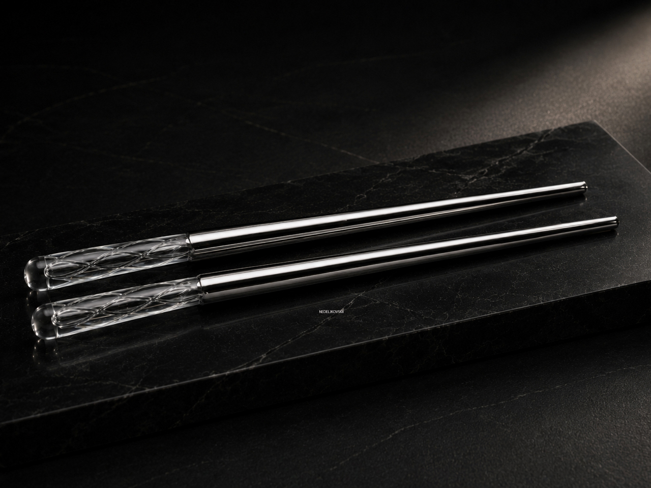 LUNARIS，luminous chopsticks，No power supply design，Stainless steel and resin，passive light-storing material，