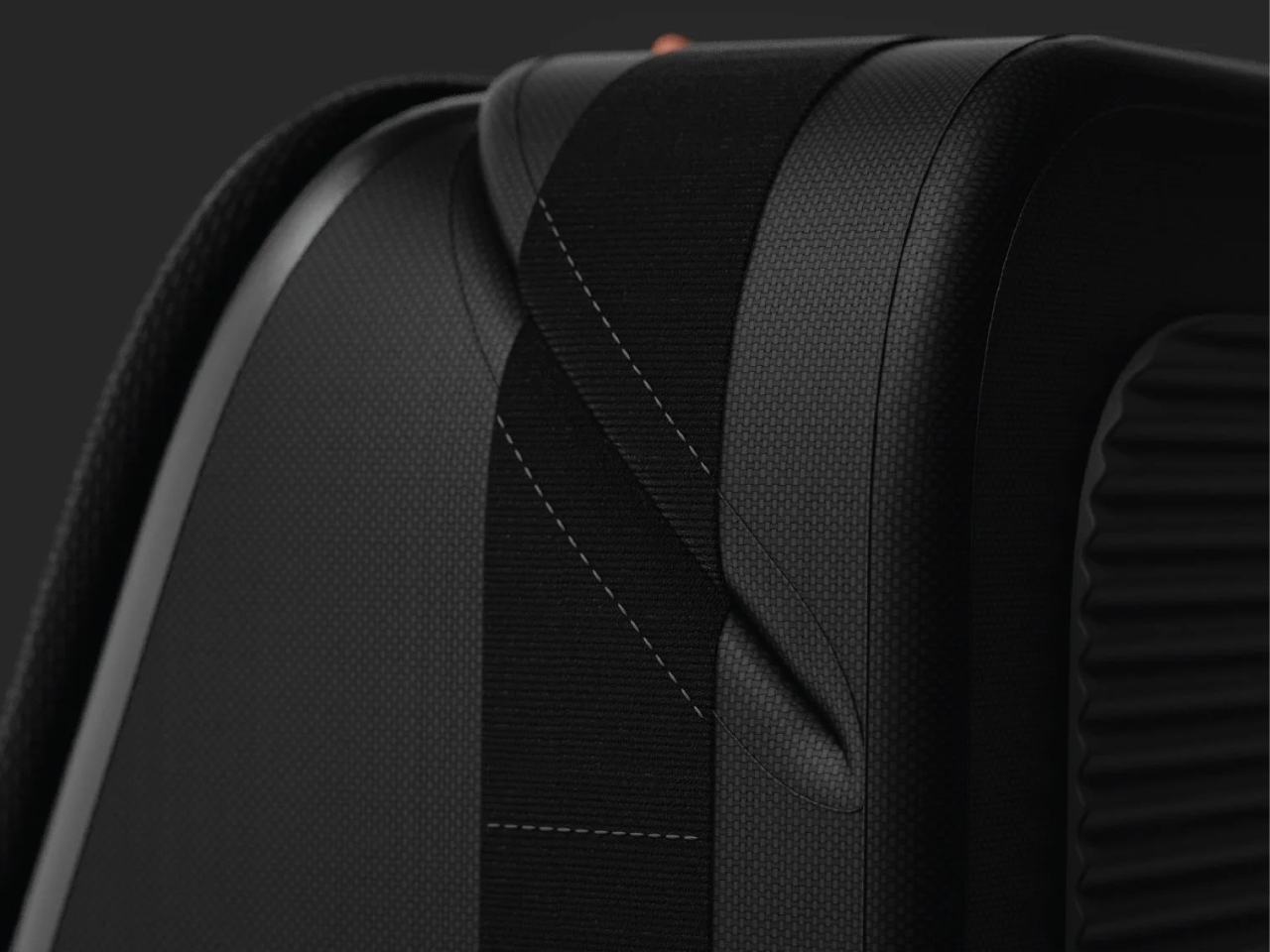 Deformation storage bag，Mobile phone bracket，Wireless charging dock，minimalist consumption，RED DOT，