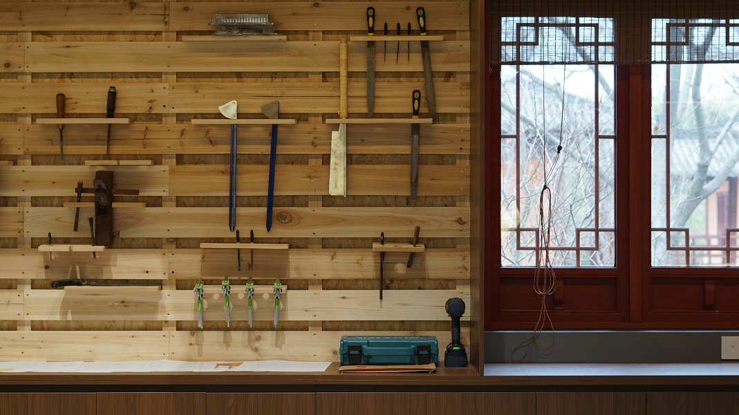 Wood, studio exhibition hall, furniture, antique, stone，