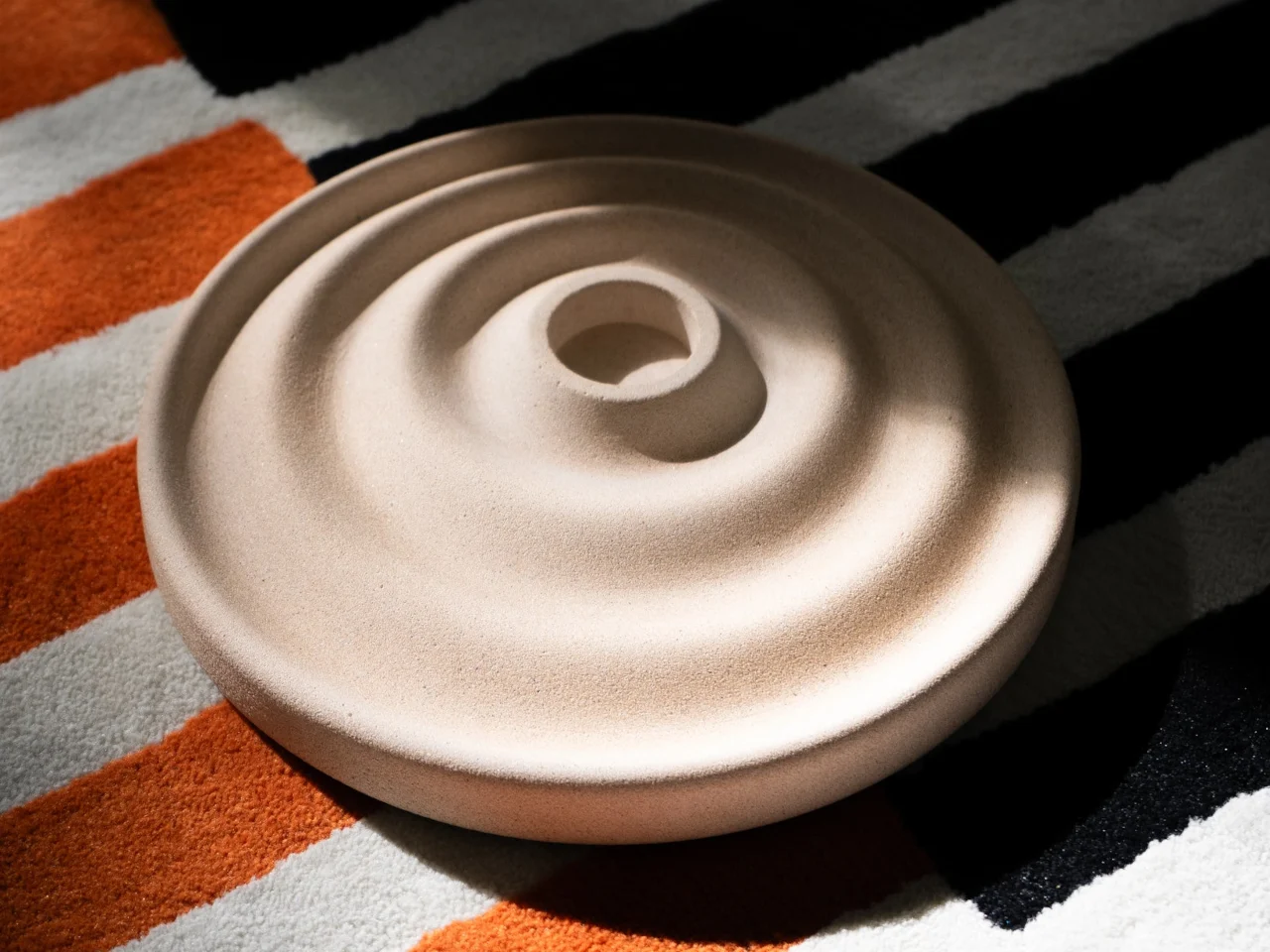 Delicato Tray，Oftwise，Storage tray，Sustainable Stone，Integrated candle holder，