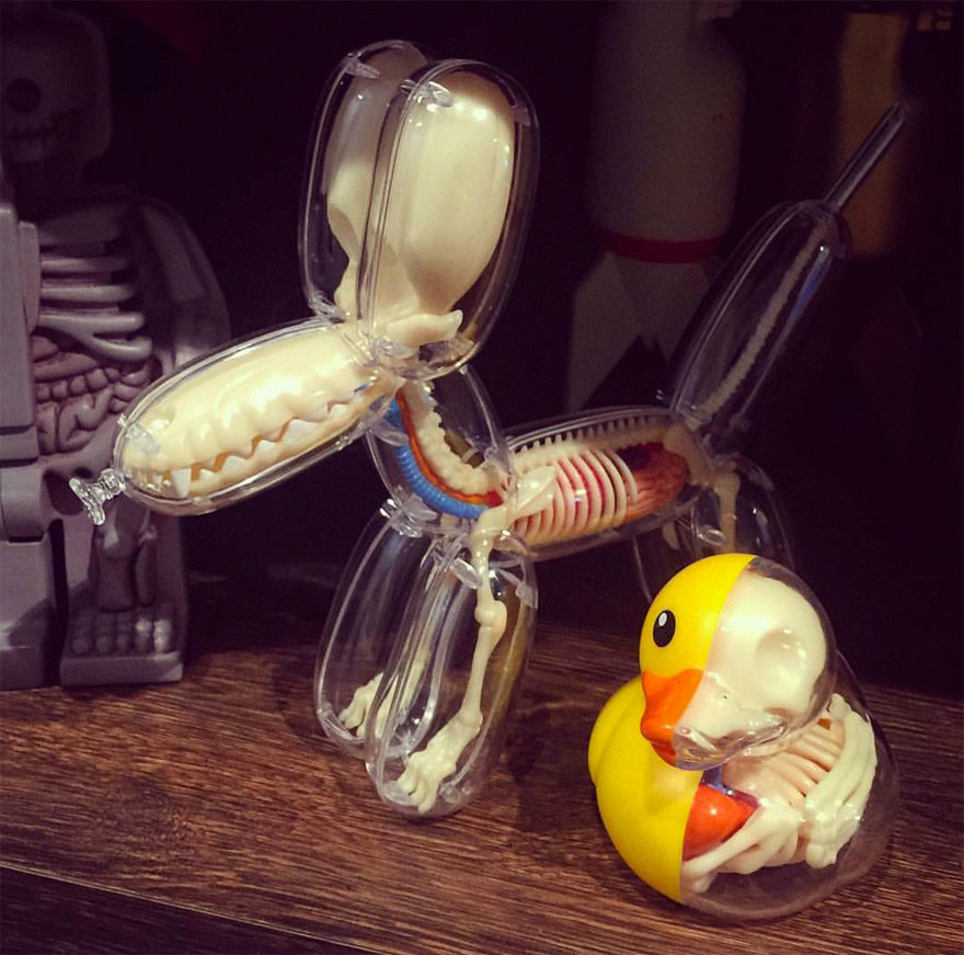 Toys，real，children，initiation，