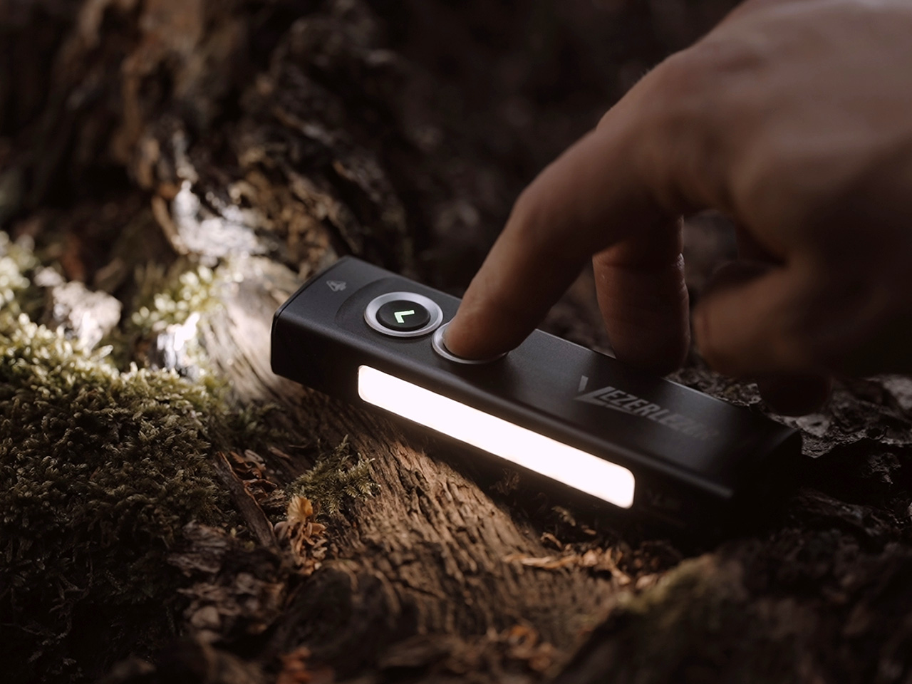 Five-in-one flashlight，VEZERLEZER WK2，Stepless Dimming Side Lights，Magnetic tail cover，