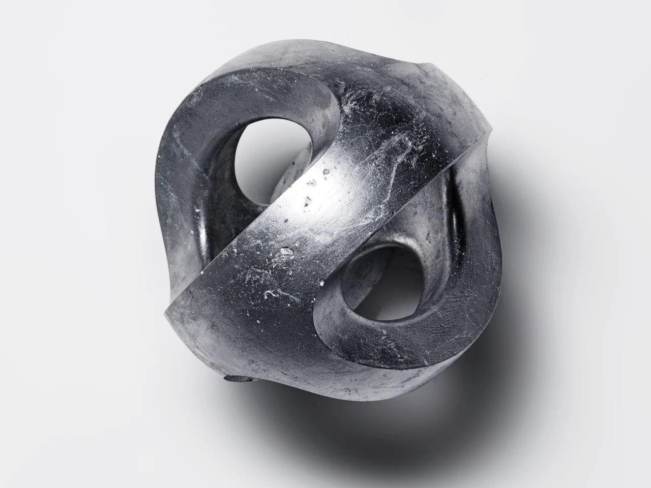 Aperire，Abandoned aluminum cans，Environmental Recycling，Wind-like fossil texture，Sustainable design，