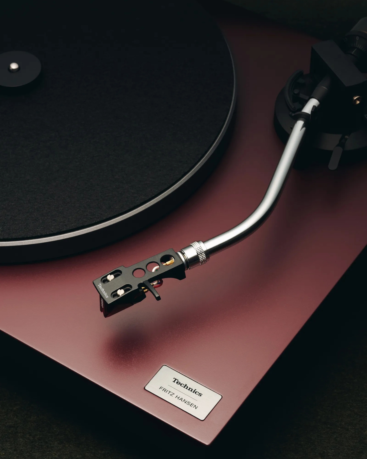 Desk lamp，originality，electronic product，a record player，