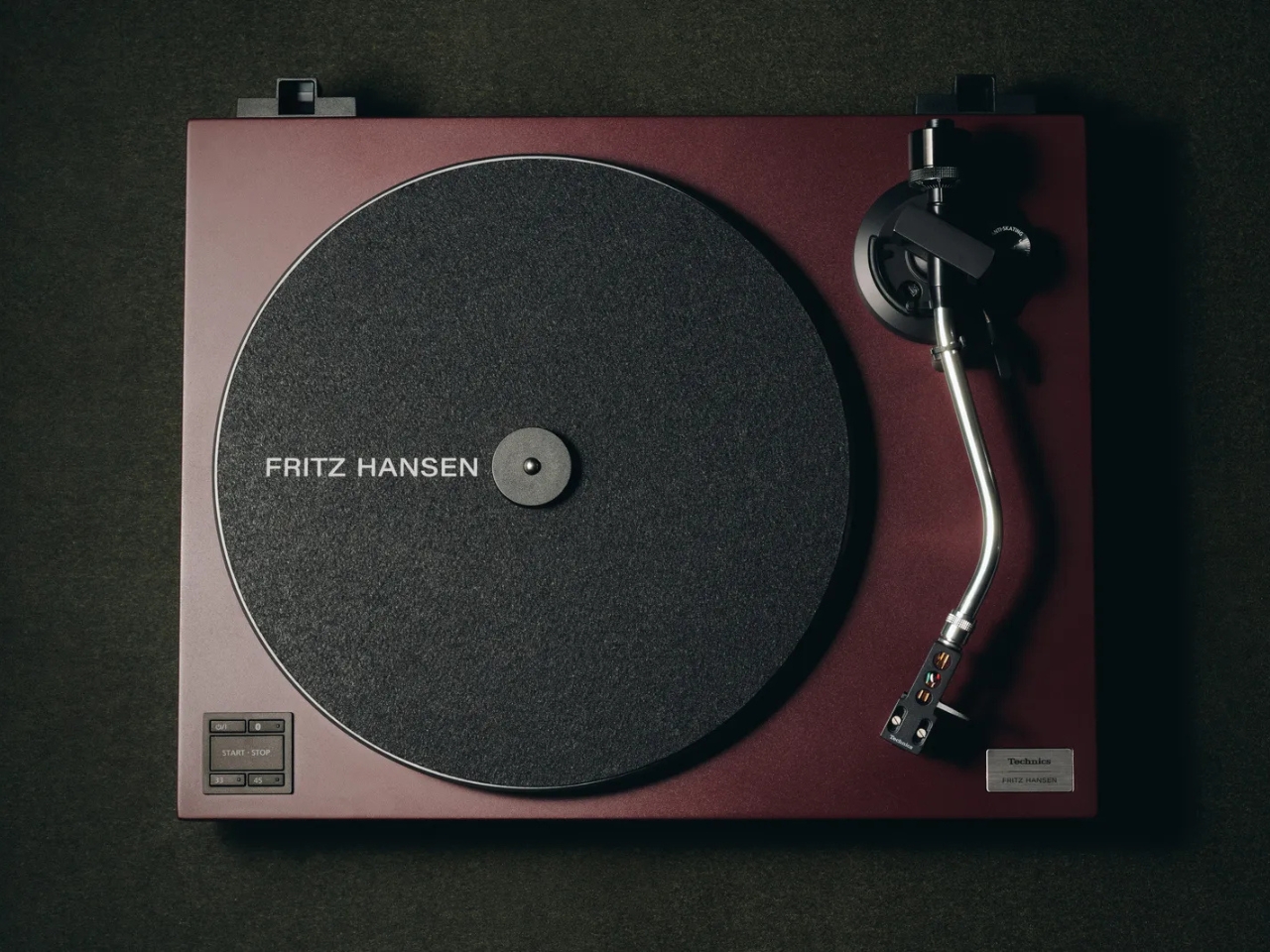 Desk lamp，originality，electronic product，a record player，