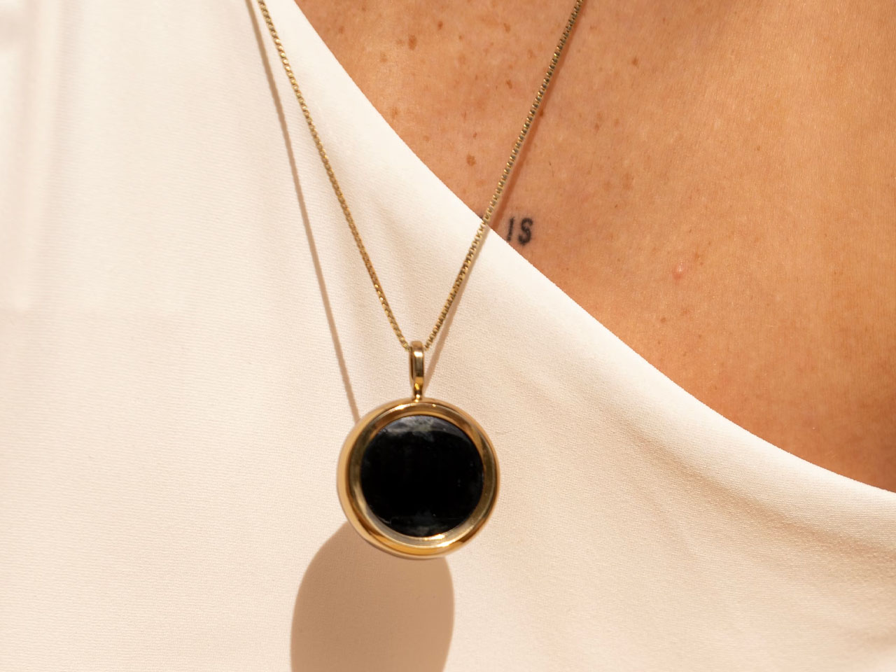 The90 Gem，Smart Pendant Necklace，Digital，electronic product，