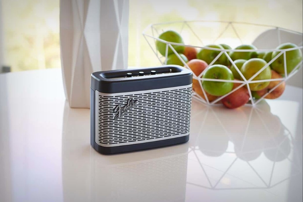 Fender，Metal，loudspeaker box，Bluetooth，