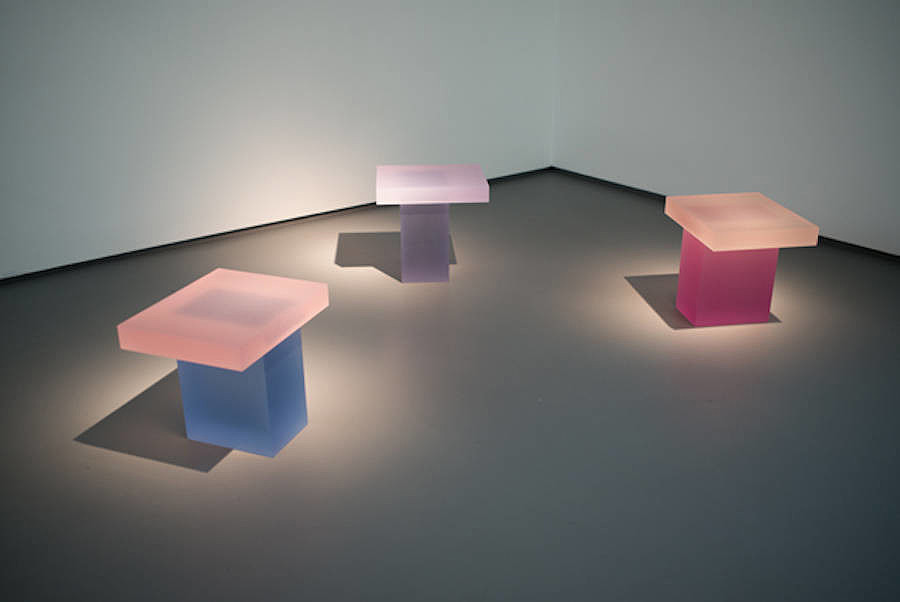 Soft light，translucent，resin，flow，