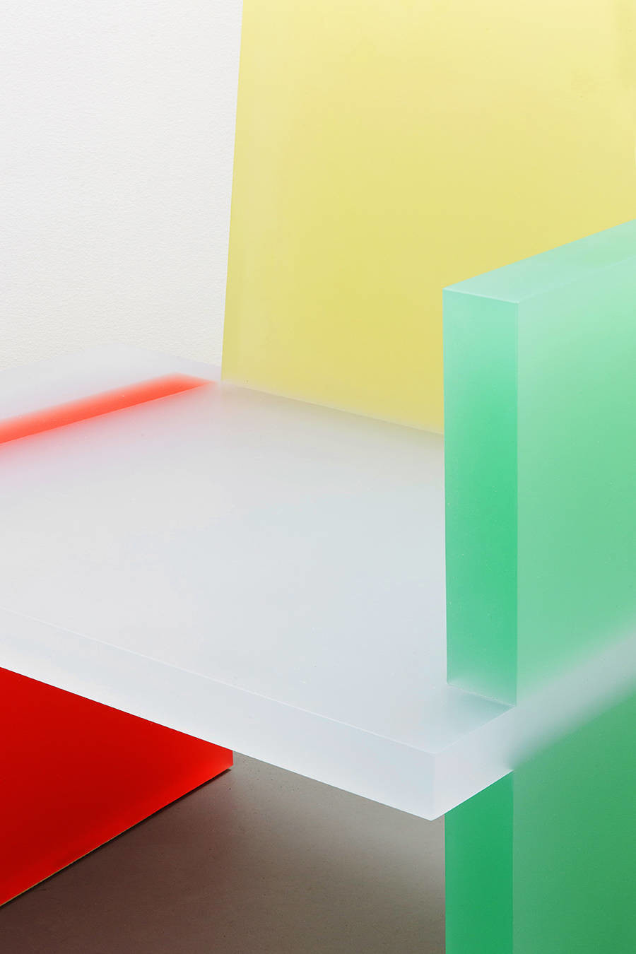 Soft light，translucent，resin，flow，