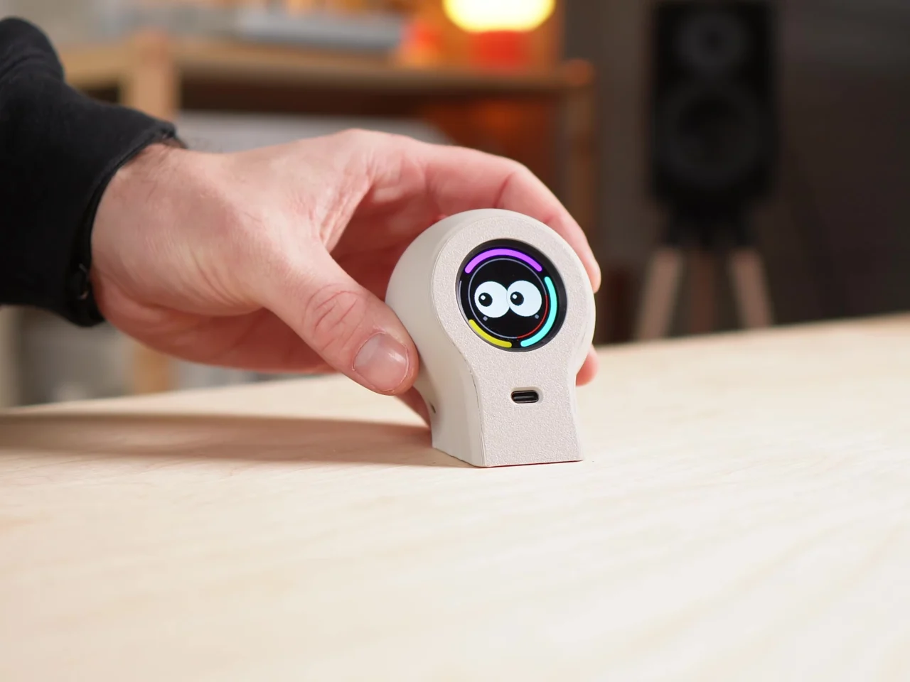 Stress-relief gadget，Electronic equipment，Interesting interaction，Good things on the table，DIY Desk Companion，