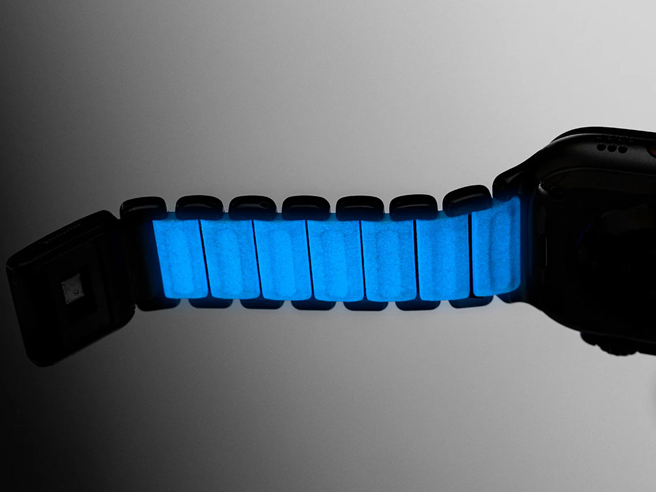 Nomad Stratos Band，Icy Blue Glow，Ultra Strap，Grade 4，titanium alloy，