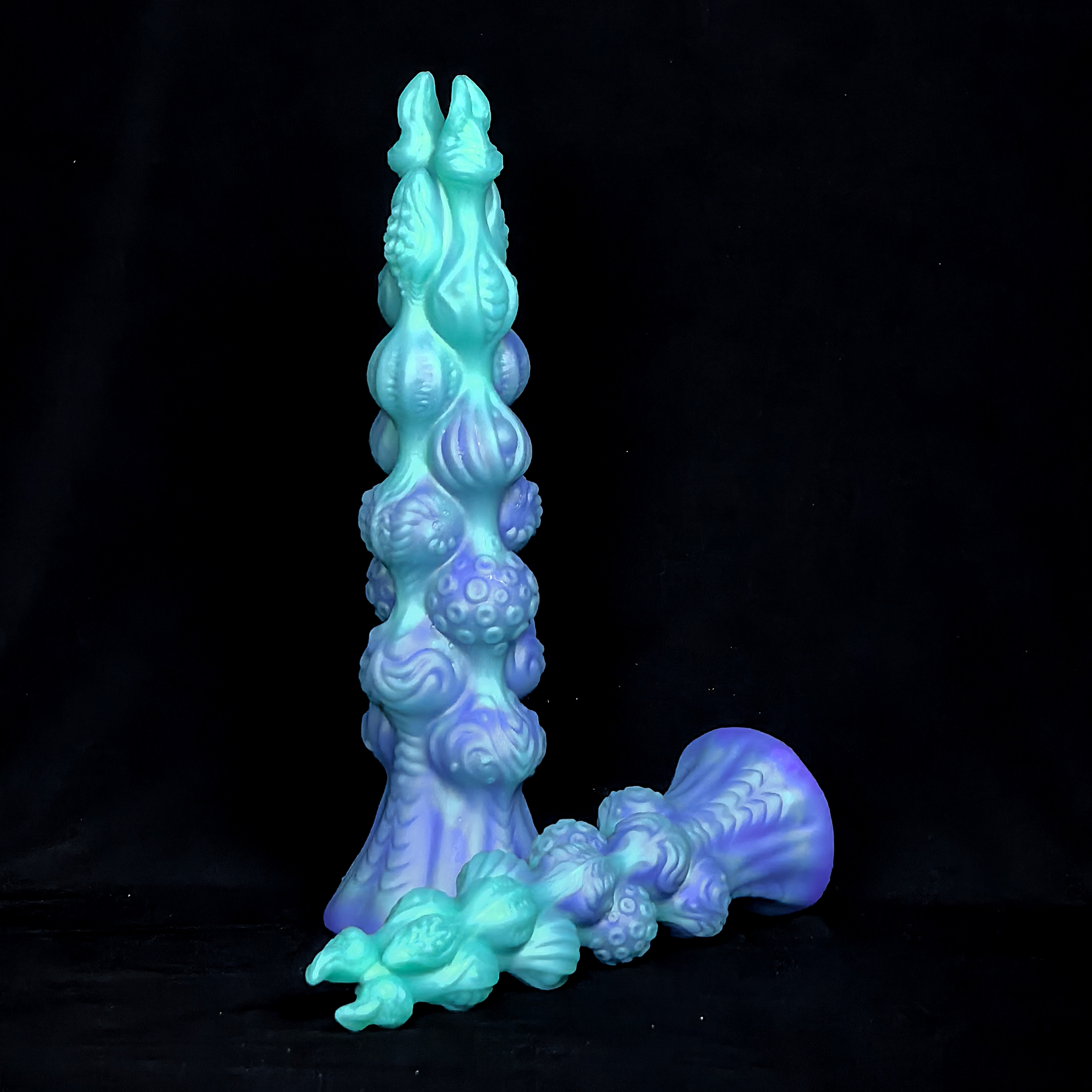 # Adult toys# Alien art，