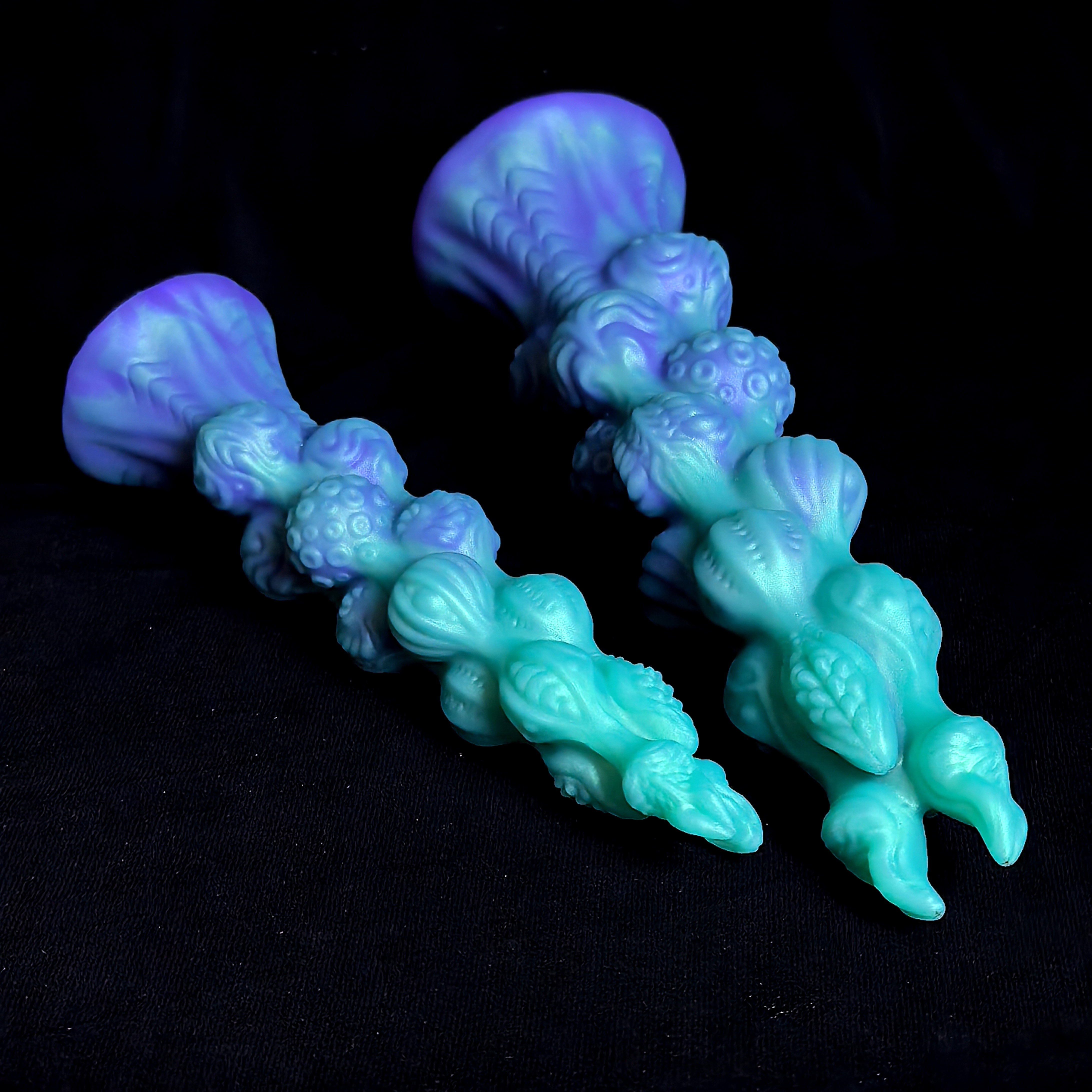 # Adult toys# Alien art，