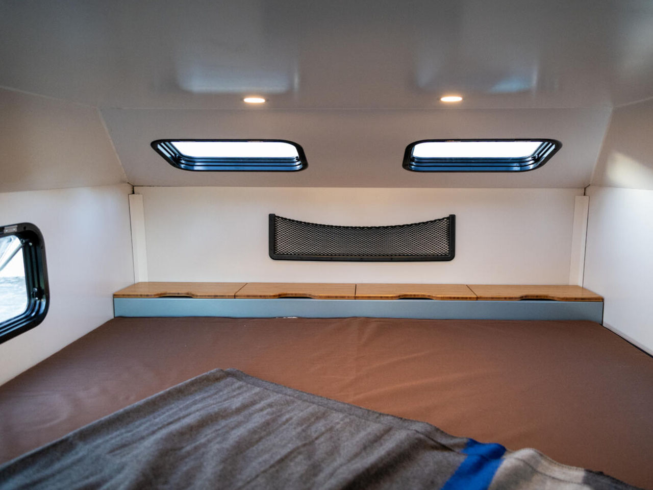 Pickup Camping Cabin，Hard shell roof，Lightweight RV，compound material，Cross-Country Camping，