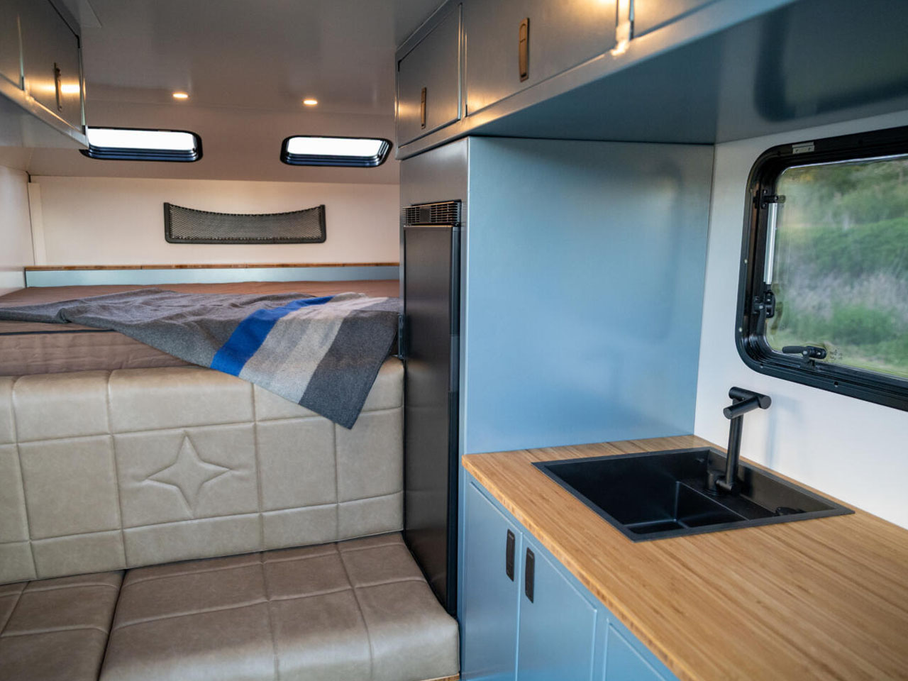 Pickup Camping Cabin，Hard shell roof，Lightweight RV，compound material，Cross-Country Camping，