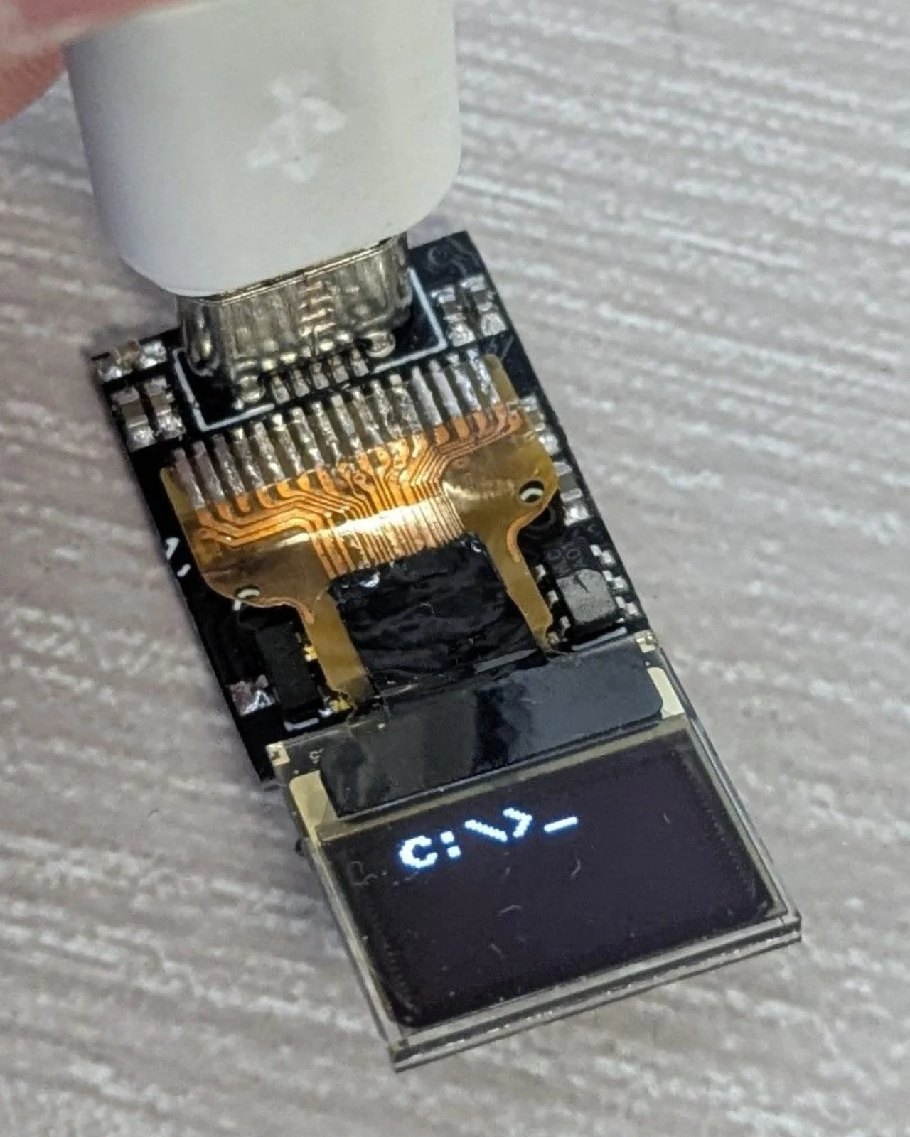 Smart ring，OLED，wearable devices ，Technology Jewelry，