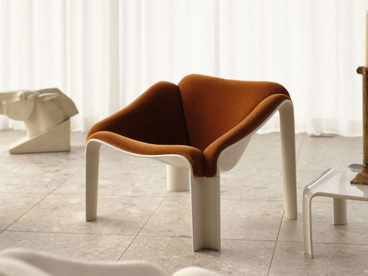 F300 Lounge，Leisure chair，HiREK Recycled Polymer，Mid-century design，