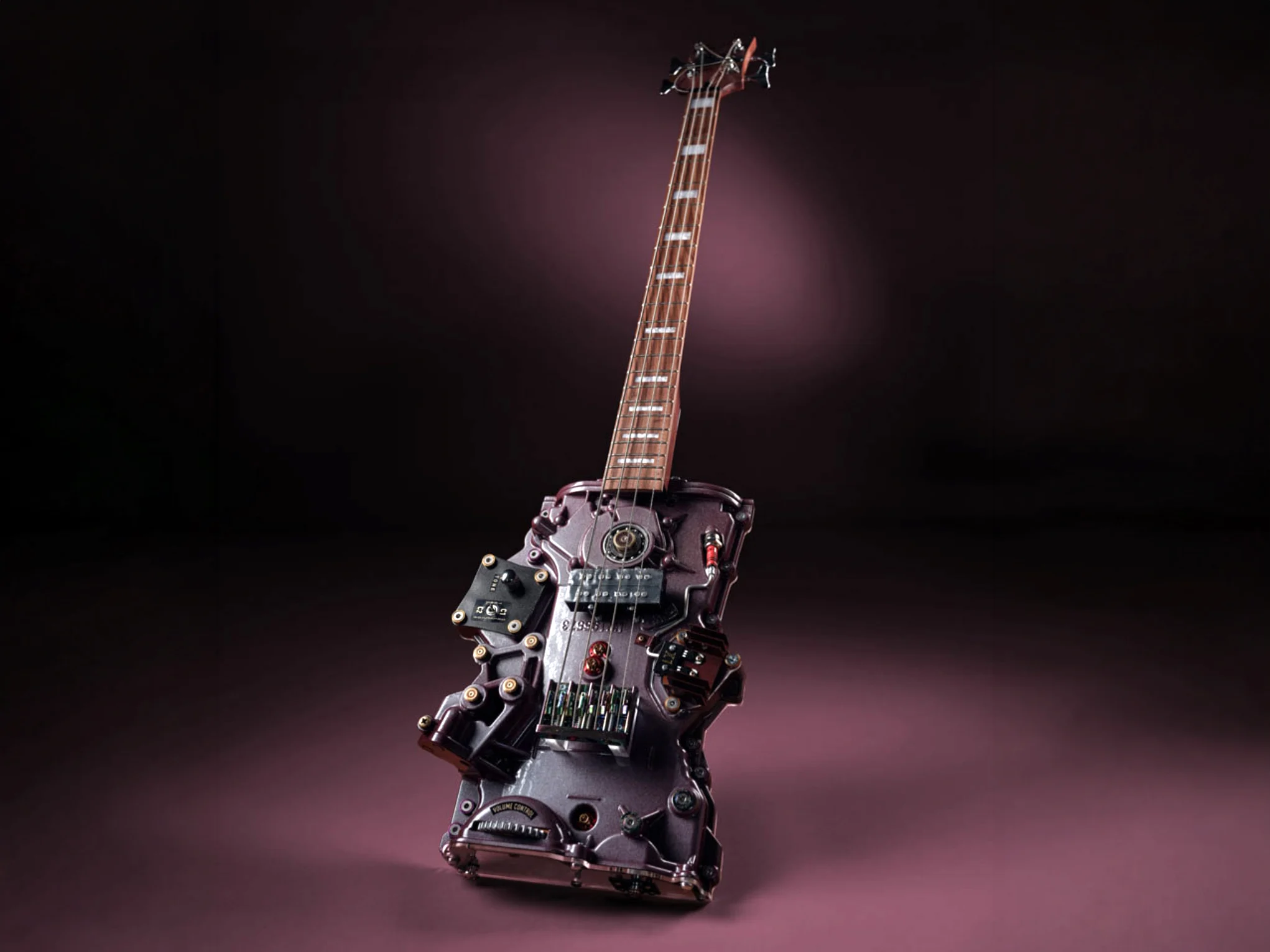 Plateis Guitars，Engine Head Electric Guitar，Transformation of automobile waste parts，Industrial wind musical instruments，