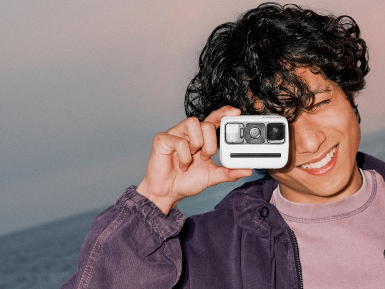 wide eyepiece viewfinder，New color，Polycarbonate lenses，Polaroid Go Gen 3，Xenon flash，