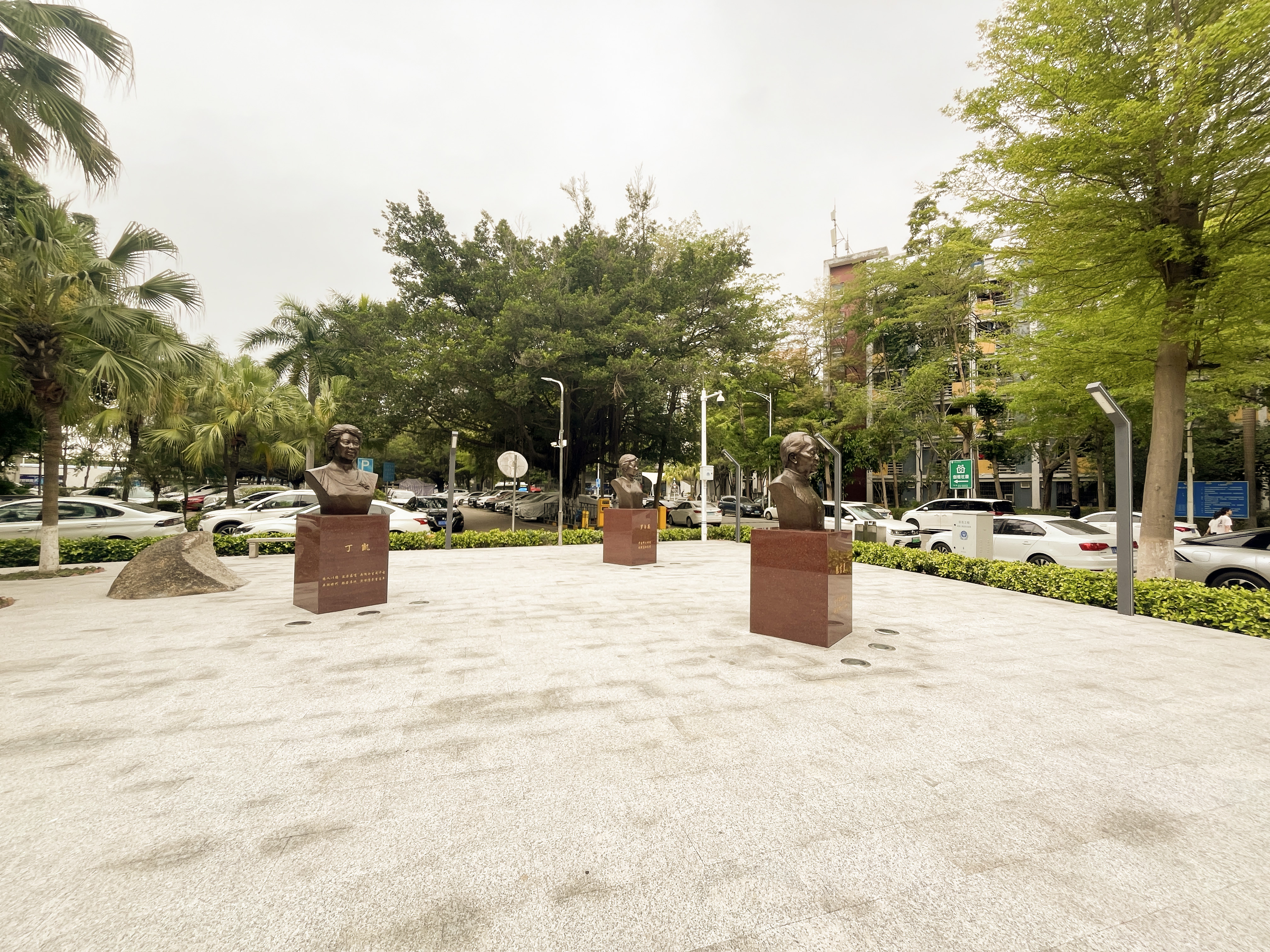 Landscape Sculpture Sculpture Design and Production Cultural Travel IP，