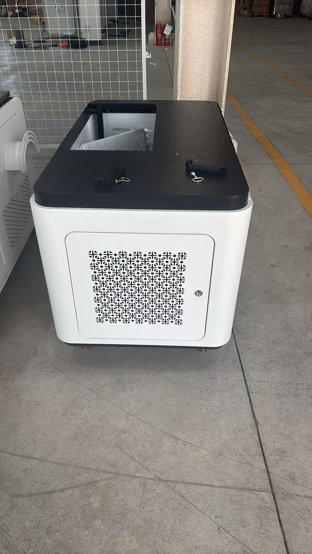 welding robot ，automatic welding，laser welding，automated welding，industrial equipment ，