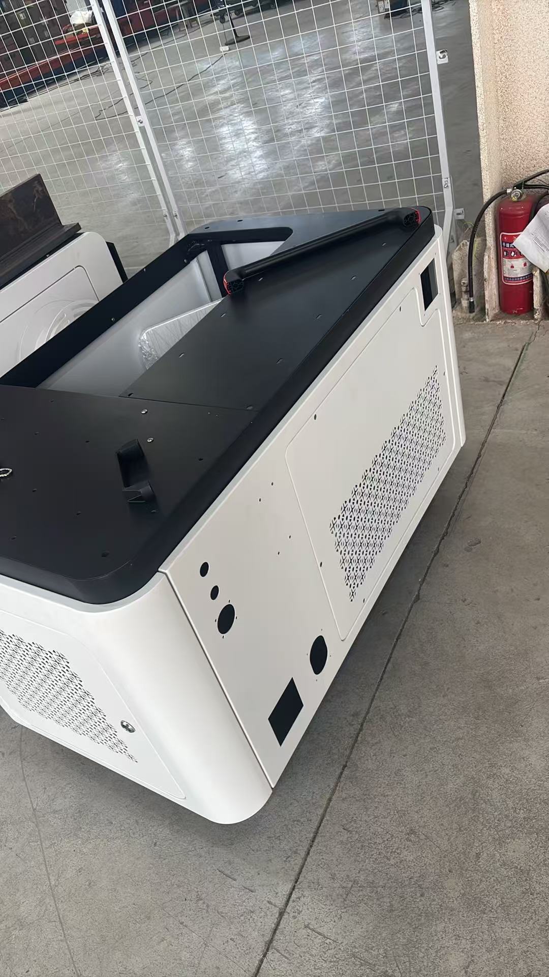 welding robot ，automatic welding，laser welding，automated welding，industrial equipment ，