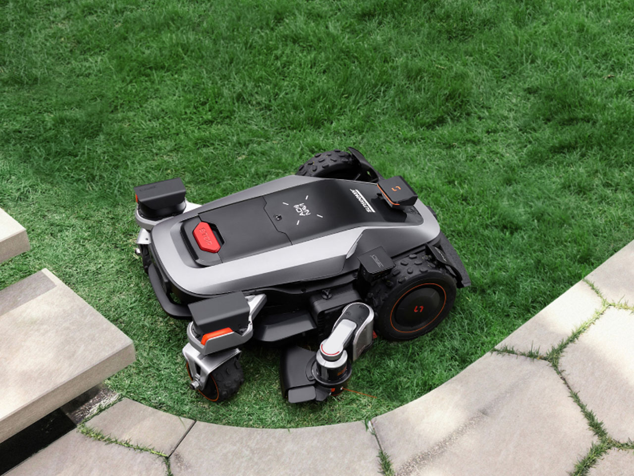 robot，cut grass，Sunseeker Elite，42 ° independent suspension climbing，