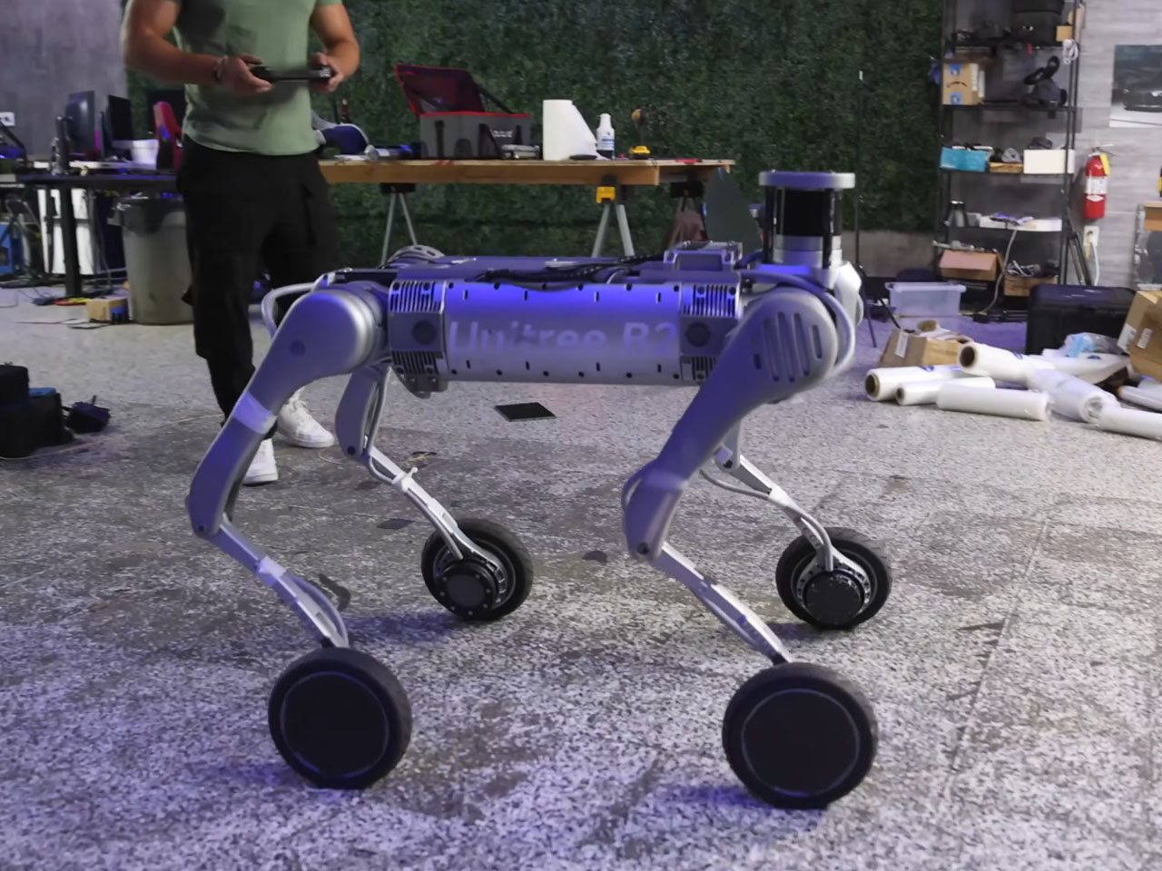 Jake Laser，robot，walking chair，artificial intelligence，