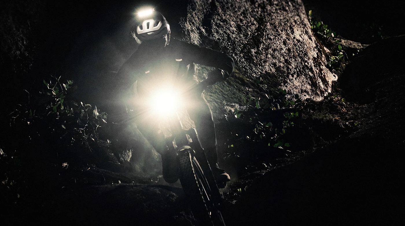 Helmet lamp，Outdoor equipment，originality，Portal，