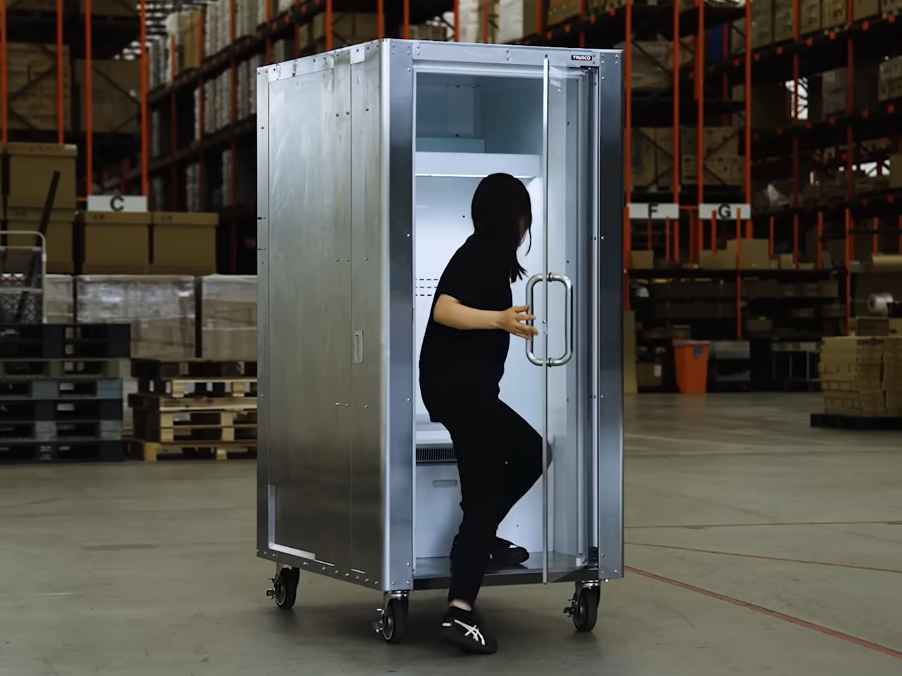 TRUSCO Nakayama，Single cooling cabin，originality，industrial design，